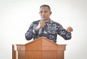 Komandan Pangkalan Utama TNI Angkatan Laut (Danlantamal) IX Ambon, Brigjen TNI (Mar) Said Latuconsina, M.M., M.T., M.Tr. Opsla