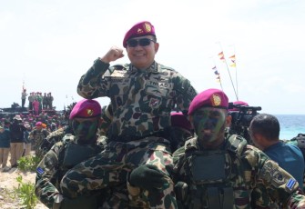  Kasad usai Terima Brevet Taifib dan Anti Teror Aspek Laut