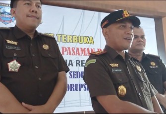 Kepala Kejaksaan Negeri Pasaman Barat M Yusuf Putra di Simpang Empat