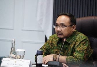 Menteri Agama Yaqut Cholil Qoumas saat Kick Off Meeting Penyelenggaraan Haji Tahun 1445 H/2024 M di Kantor Kemenag RI Jakarta, Senin (4/12/2023)