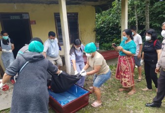 Polsek Parapat Evakuasi Temuan Pria Meninggal di Girsang Sipangan Bolon