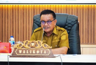 Wali Kota Bitung Maurits Mantiri saat menyampaikan sambutannya