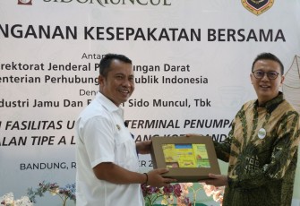 Penandatanganan kesepakatan dilakukan di Terminal Tipe A Leuwipanjang, Bandung, Rabu (11/10).