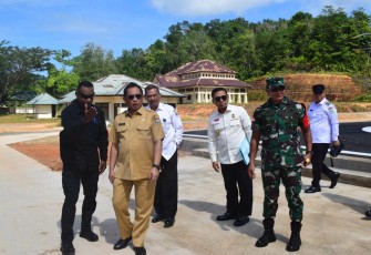 Danrem 121/ABW Turut Menyambut Kunjungan Mendagri di PLBN Jagoi Babang Kalbar 