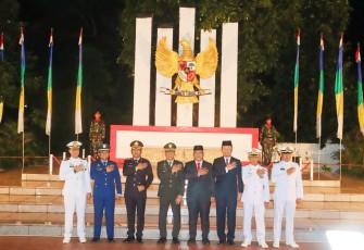 Dandim 0315/Tanjungpinang Pimpin Upacara Kehormatan dan Renungan Suci di TMP Pusara Bhakti Tanjungpinang