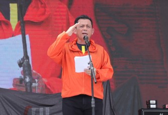 Gubernur Kepri H Ansar Ahmad