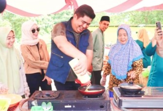 Bupati Bintan Roby Kurniawan Buka Pesta Gonggong dan Kuliner Tradisional