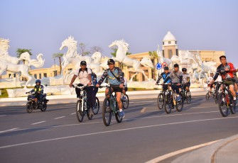 Lantamal VI Laksanakan Fun Bike Keliling Kota Makassar