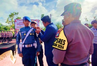 Kapolres Bintan dan Bupati Bintan Pimpin Apel Gelar Pasukan Operasi Lilin Seligi 2023