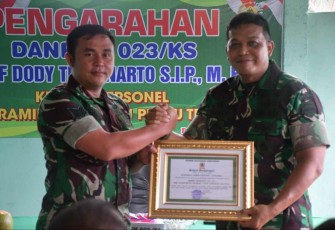 Danrem 023/KS Berikan Penghargaan kepada  Prajurit yang Berhasil Rebut Hati Rakyat