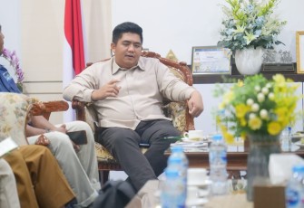 Bupati Bintan saat Rapat Forum Komunikasi Desa Wisata