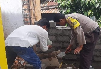 Pilar Desa Bumi Sari saat bersama Warga Gotong Royong Bangun Mushola