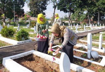 Pipas Sumbar melakukan ziarah dan tabur bunga di Taman Makam Pahlawan Kusuma Bangsa Payakumbuh.