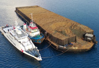 Kapal Muatan Nikel Illegal di Sulawesi Tenggara saat Diamankan Bakamla RI