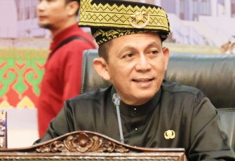 Gubernur Kepulauan Riau Ansar Ahmad 