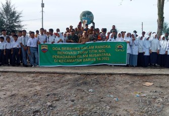 Doa bersama masyarakat di titik nol Barus