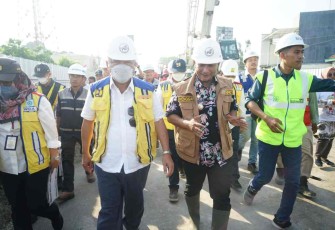 Menteri PUPR meninjau pembangunan jembatan Juwana 