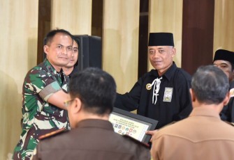 Dandim 0801/Pacitan Letkol Inf Roliyanto saat acara deklarasi damai bersama perguruan silat