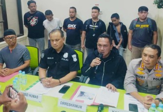 Dirreskrimum Polda Kalteng Kombes Faisal F Napitupulu saat memberikan keterangan pers