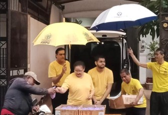 Berbagi takjil gratis bulan ramadhan 