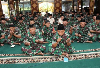 Doa bersama prajurit Kodim 0806/Trenggalek 