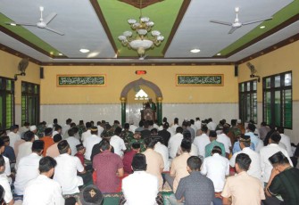 Shalat Ied di masjid Muttahidah Kodim 0802/Ponorogo 