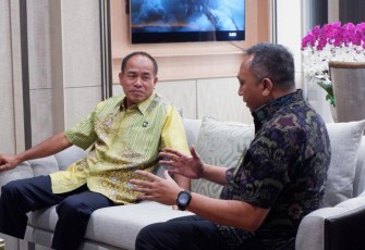 Jam Intel Dr Amir Yanto saat diskusi dalam tahun politik 