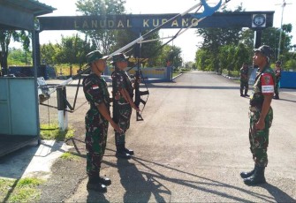 Latihan PDD khas TNI AL di Lanudal Kupang