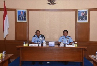 Dankoharmatau Marsda TNI Bambang Triono bersama Irjenau Marsda TNI Eko D Indarto 