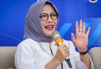 Deputi bidang Kewirausahaan Siti Azizah 