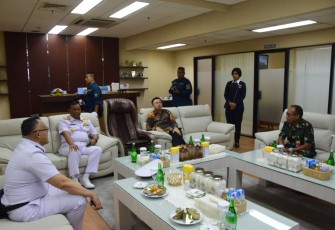 Danlanudal Juanda Kolonel Laut (P) Heru Prasetyo saat menerima kunjungan Kasal Singapura, Jum'at (14)7) 