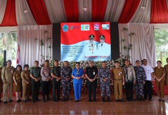 Danlanudal Manado Letkol Laut (P) Tatang Yanuar Ristanto bersama forkopimda  
