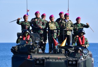 Menkopolhukam Mahfud MD saat penganugerahan warga kehormatan marinir TNI AL