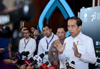 Presiden Joko Widodo saat memberikan keterangan pers usai pembukaan Rakernas HIPMI ke XVIII di ICE BSD Tangerang, Kamis (31/8)