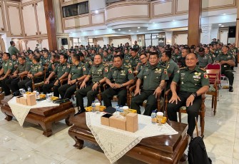 Sosialisasi Netralitas TNI AD Di Gedung Balai Prajurit Kodam V Brawijaya, Rabu (18/10)