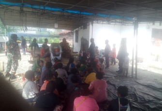 Turut Berbela Sungkawa Danramil 1710-03/KK Melayat ke Rumah Duka 