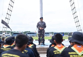 Kepala Staf Koarmada III Laksamana Pertama Singgih Sugiarto