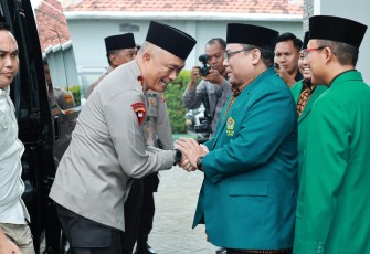 Kapolda Jatim Irjen Pol Imam Sugianto saat silaturahmi ke DPW LDII Jatim, Selasa (28/11)