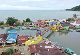 Jembatan Gantung Sungai Pisang di Kota Padang
