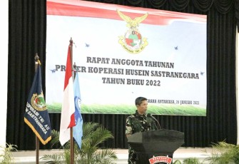 Danlanud Husein Sastranegara Kolonel Pnb I Gusti Putu Setia memberikan sambutan dalam RAT Primer Koperasi Tahun Buku 2022