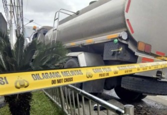 Laka maut truck tanki tabrak pengendara motor 