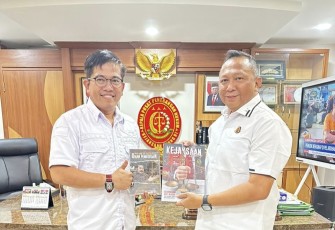 Kapuspenkum Ketut Sumedena saat menerima kunjungan silaturahmi 