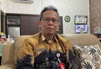 Kepala Dinas Kesehatan Provinsi Kalimantan Selatan, Diauddin saat ditemui di ruang kerjanya Dinkes Kalsel Banjarmasin, Jumat (28/4/2023)