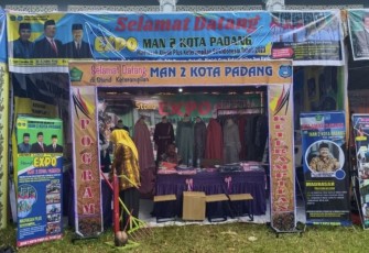 Stand Expo Madrasah Aliyah Plus Keterampilan