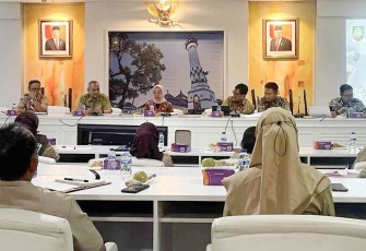 Rakor Hibah Pemerintah Emirat Arab di Bale Manganti Praja, Komplek Balaikota Surakarta, Senin (14/8)