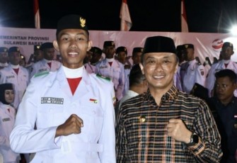 Imam Setiawan Siswa Majene Paskibraka Sulbar bersama PJ Gubernur Sulbar Prof Zudan Arif Fakrulloh 