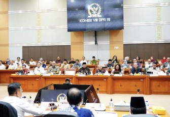 Menag Yaqut Cholil Qoumas saat raker dengan Komisi VIII DPR RI di Jakarta