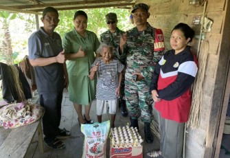 Bantuan paket sembako Koramil 11 Biduk Biduk 