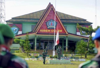 Upacara 17-an Prajurit Korem 121/Abw, Jum'at (17/11)