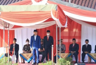 Wakil Bupati Blitar Rahmat Santoso Jadi Inspektur Upacara peringatan Hari Kebangkitan Nasional ke- 115 di Alun-Alun Kanigoro, Senin 22 Mei 2023.